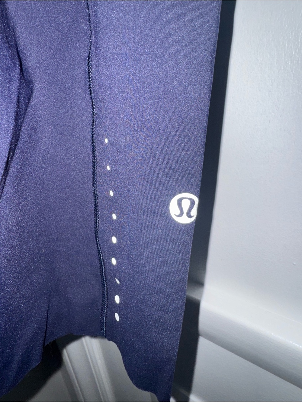 lululemon athletica Navy Reflective Pocket Leggings - Picture 3 of 4